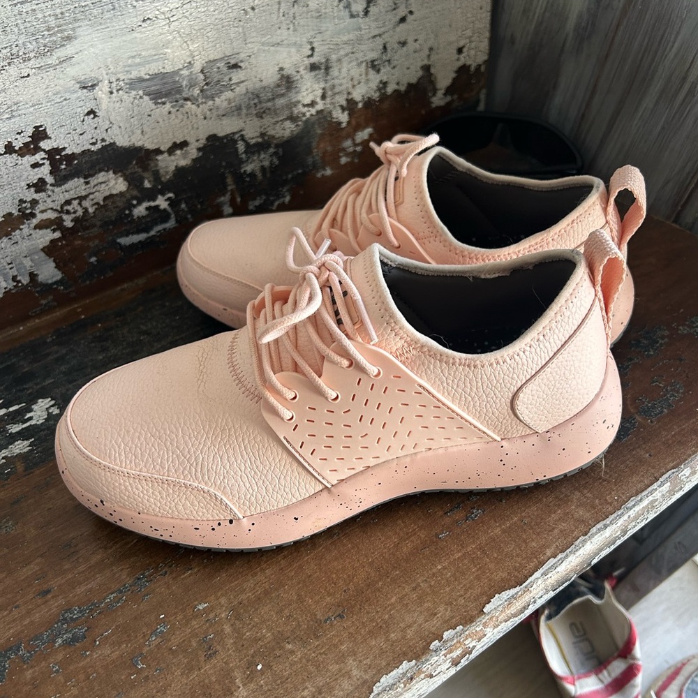 Elegant Coral Women's Sneakers